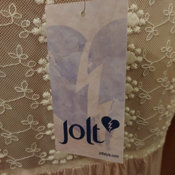 Jolt Dusk Pink Ivory Embroidered Bib Lace Cap Sleeve Blouse Size S NWT - Picture 4 of 5